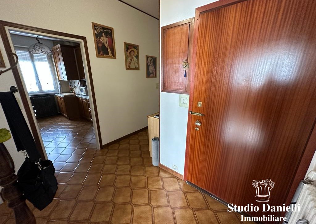 Appartamenti trilocale in vendita  via Ugolini 1, Monza, località Viale Libertà