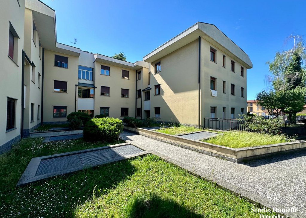 Appartamenti quadrilocale in vendita  via Pizzigoni 2, Carate Brianza, località Periferia